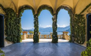 Scenic,Balcony,Overlooking,Lake,Como,In,The,Famous,Villa,Del